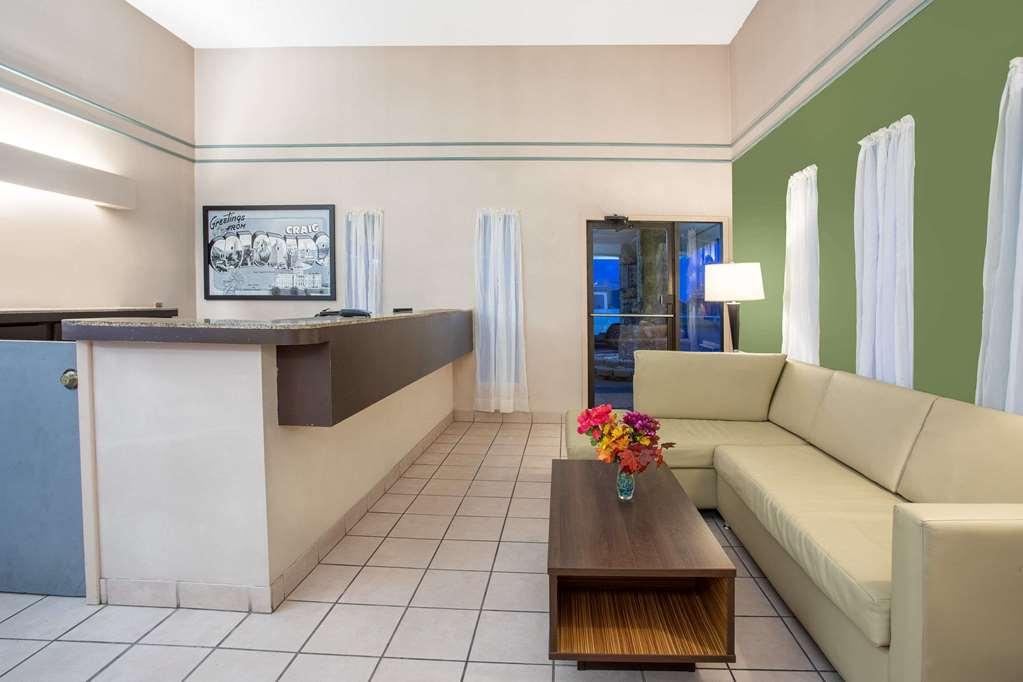 Super 8 By Wyndham Craig Hotel Interior photo